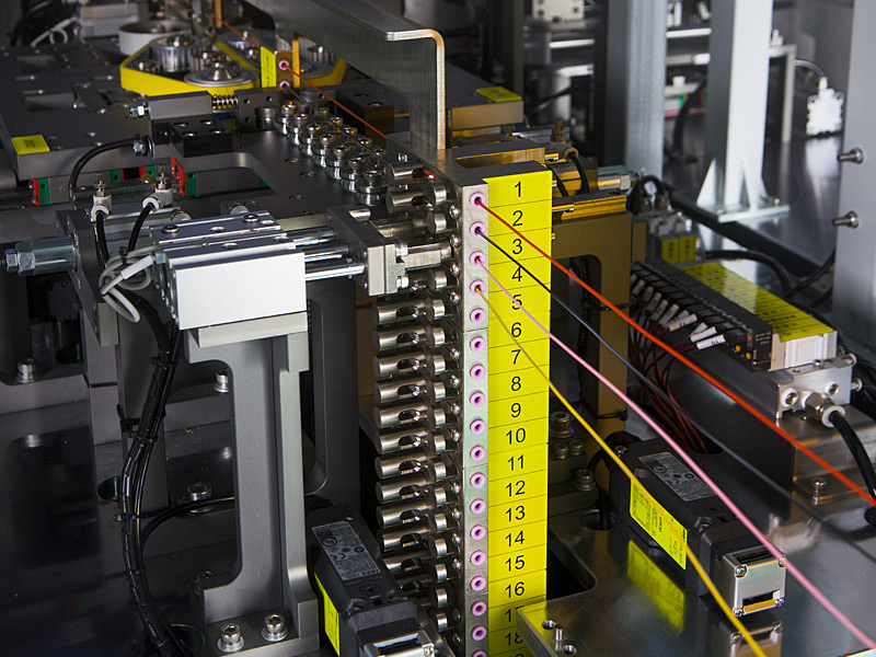 operation of connect insert housing machine